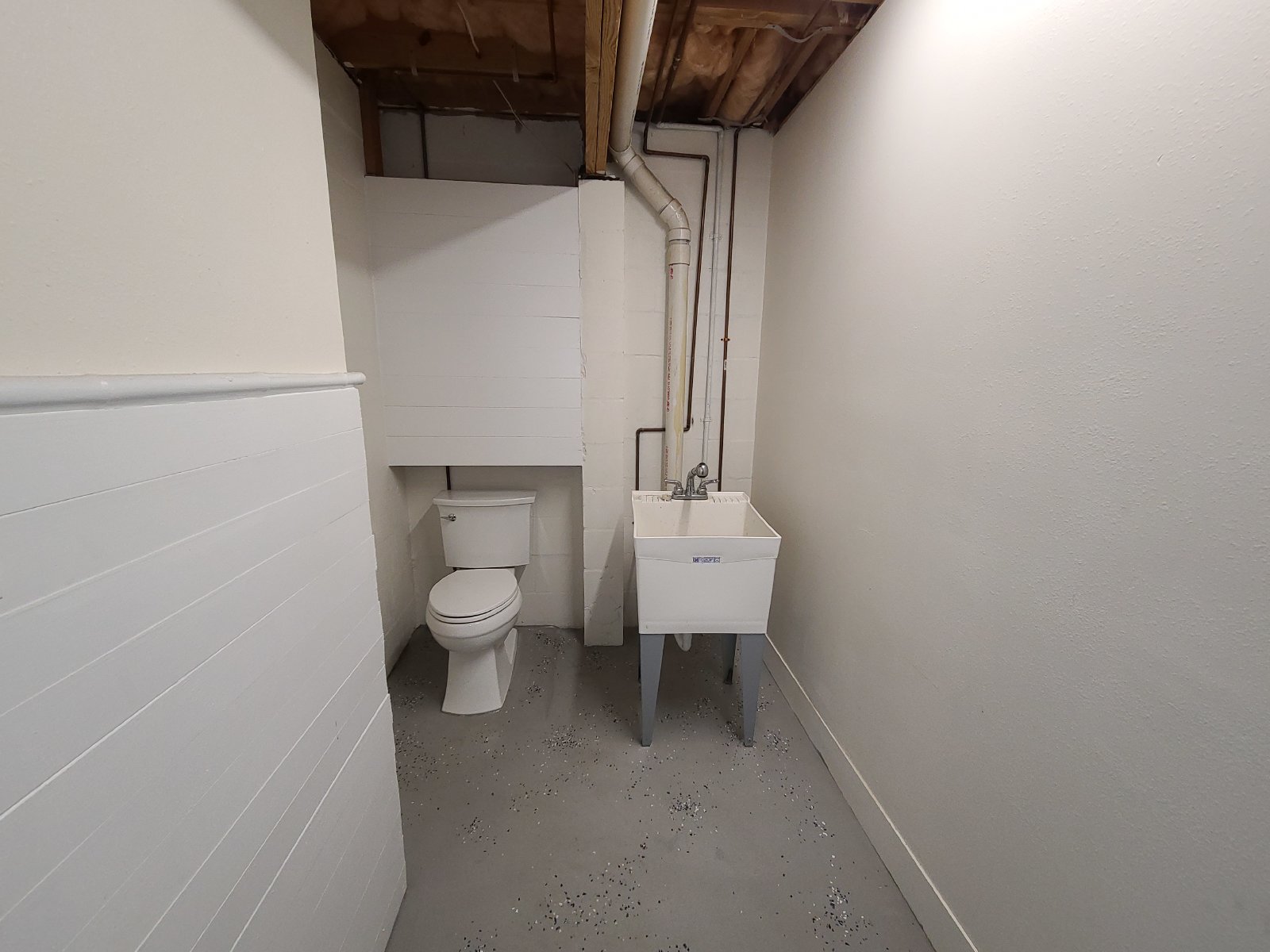 Beautifully Remodeled 2/2/2 Townhome property image