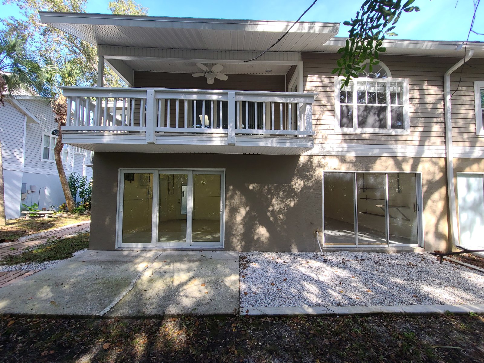 Beautifully Remodeled 2/2/2 Townhome property image