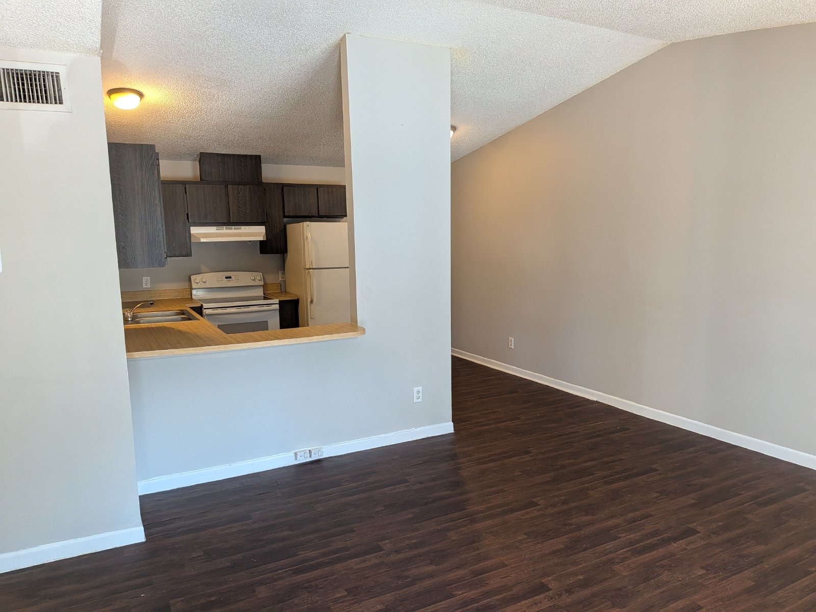 Upstairs 2/1 in Brooksville property image