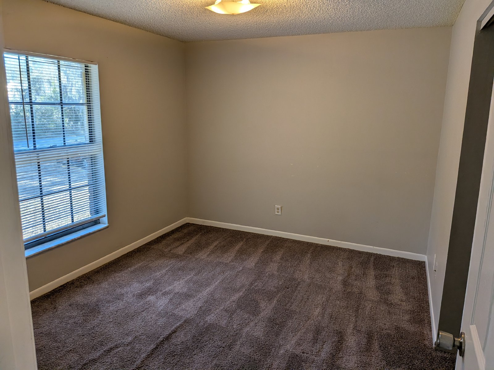 Upstairs 2/1 in Brooksville property image