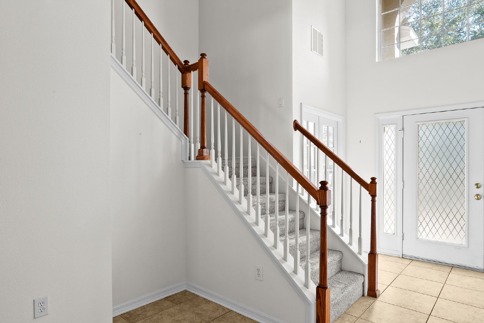 4 Bedroom 3 1/2 Bath 3 Car Garage Home In Buckingham At Tampa Palms property image