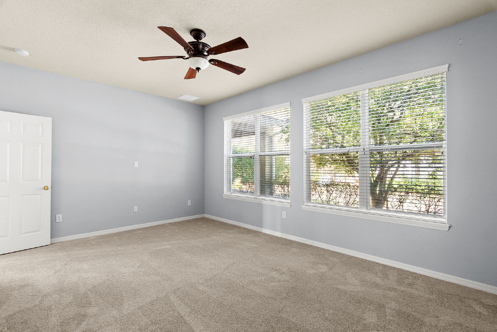 4 Bedroom 3 1/2 Bath 3 Car Garage Home In Buckingham At Tampa Palms property image