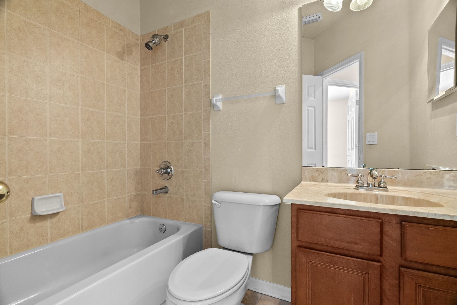 4 Bedroom 3 1/2 Bath 3 Car Garage Home In Buckingham At Tampa Palms property image