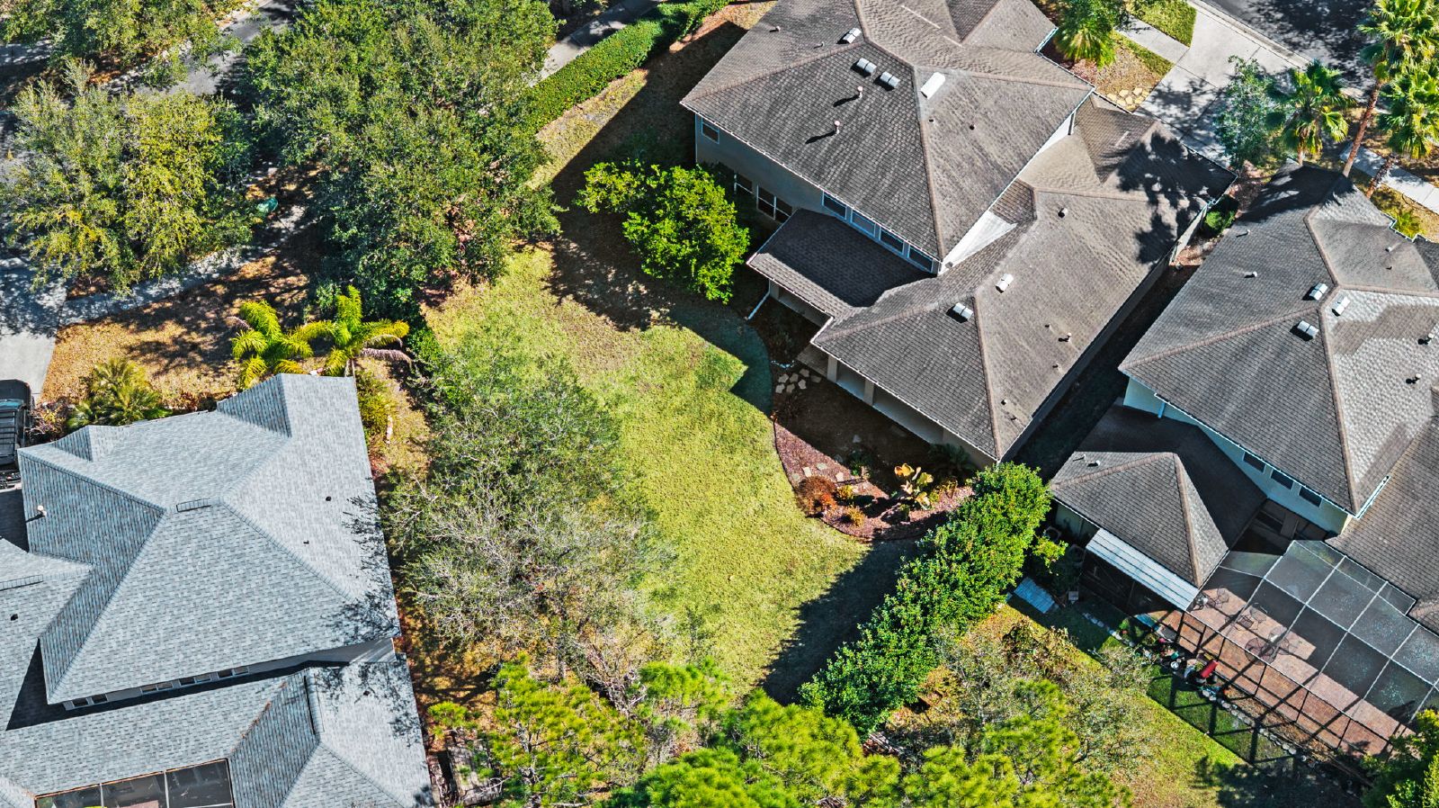 4 Bedroom 3 1/2 Bath 3 Car Garage Home In Buckingham At Tampa Palms property image