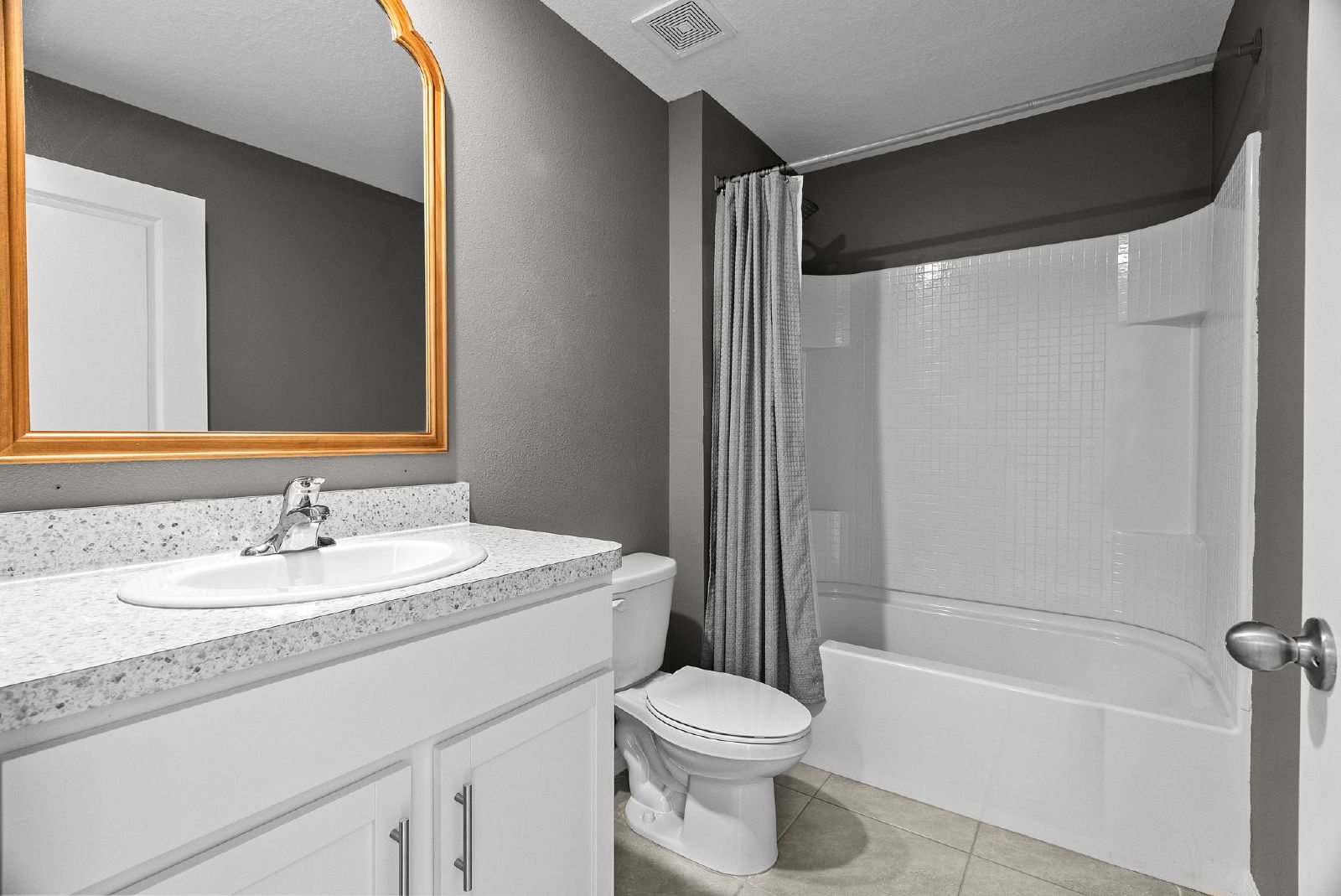 First Time Rental 4 Bed 2 Bath Fenced In Yard property image