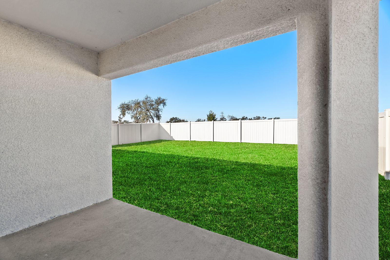 First Time Rental 4 Bed 2 Bath Fenced In Yard property image