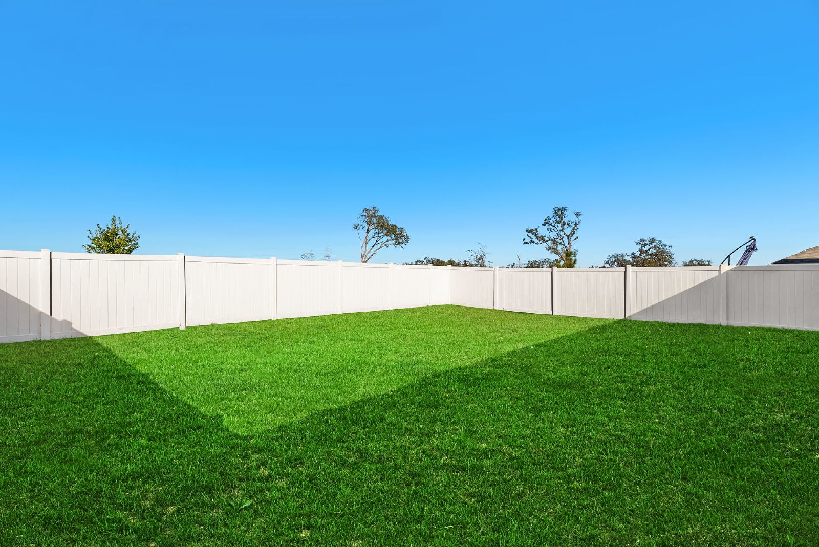 First Time Rental 4 Bed 2 Bath Fenced In Yard property image