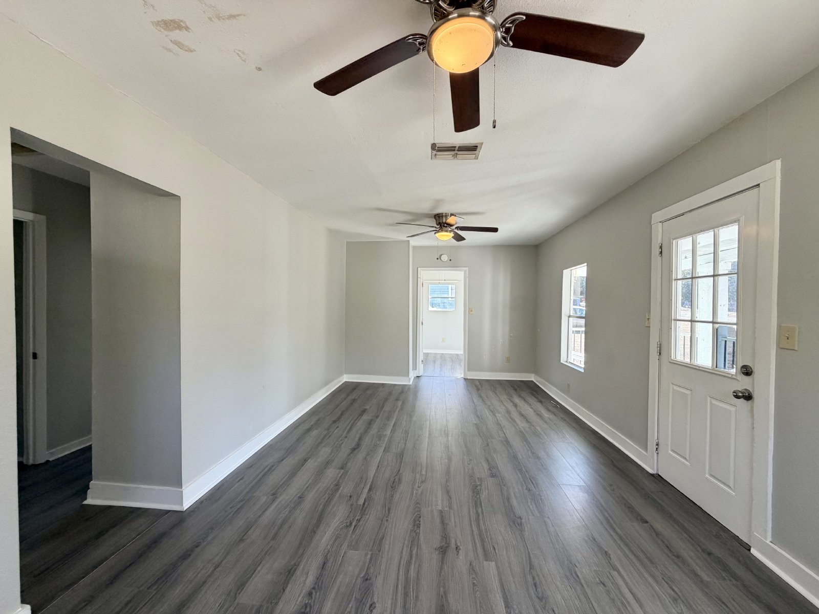 Cute Renovated 2/1 1930s Home property image