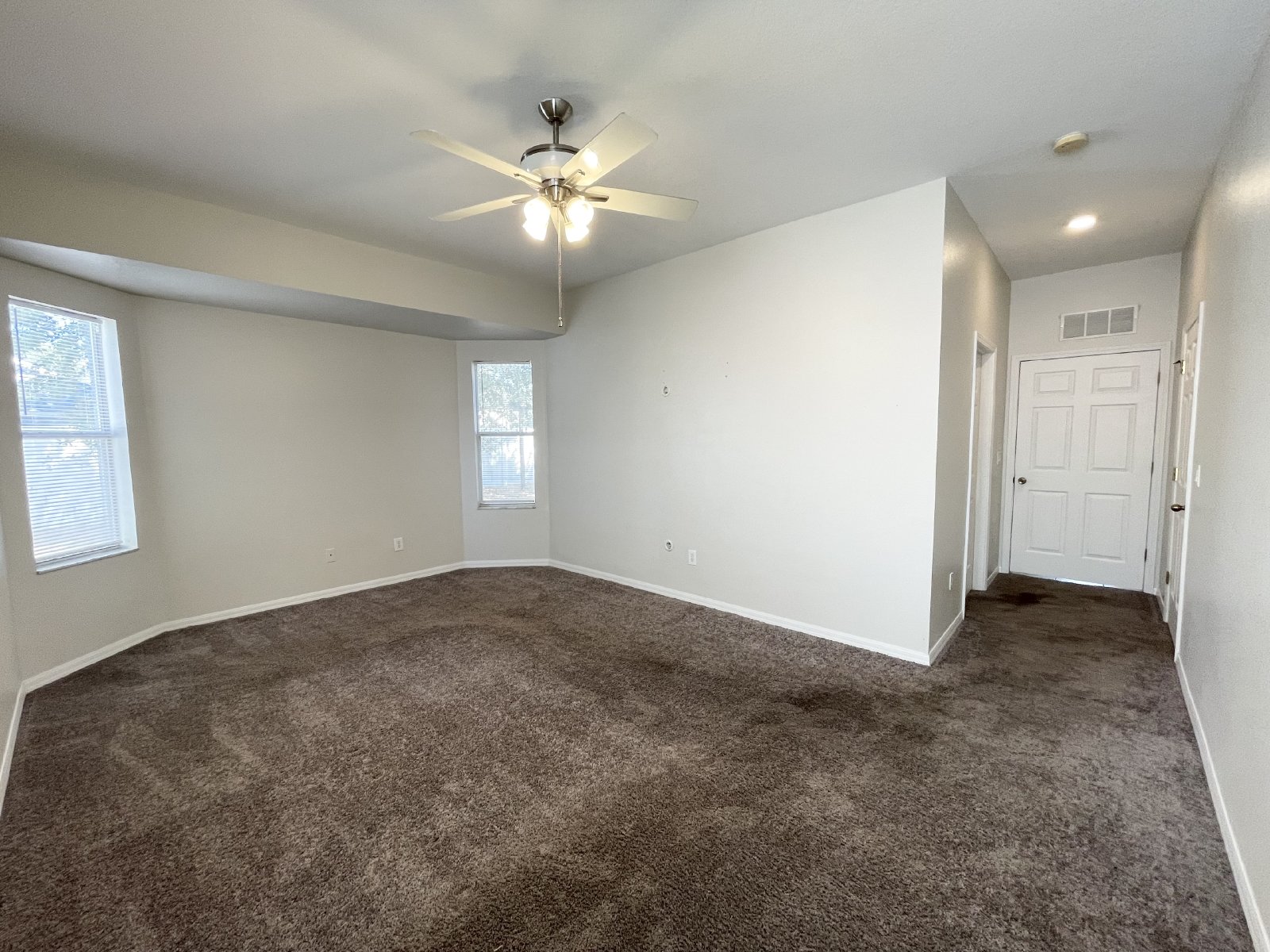 Move-In Ready 4 Bed, 2 Bath Home In Land O Lakes property image