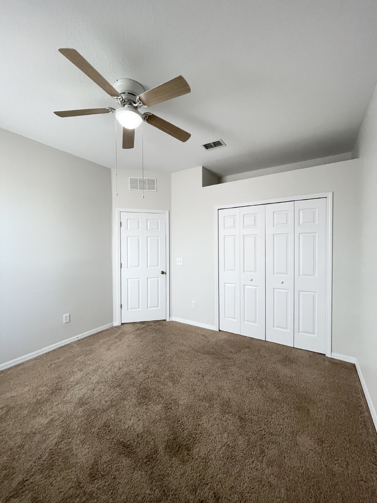 Move-In Ready 4 Bed, 2 Bath Home In Land O Lakes property image