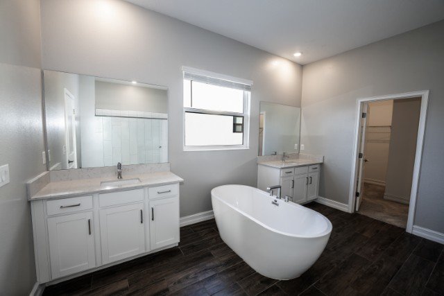 Beautiful 5 Bed, 4 Bath In Connerton property image