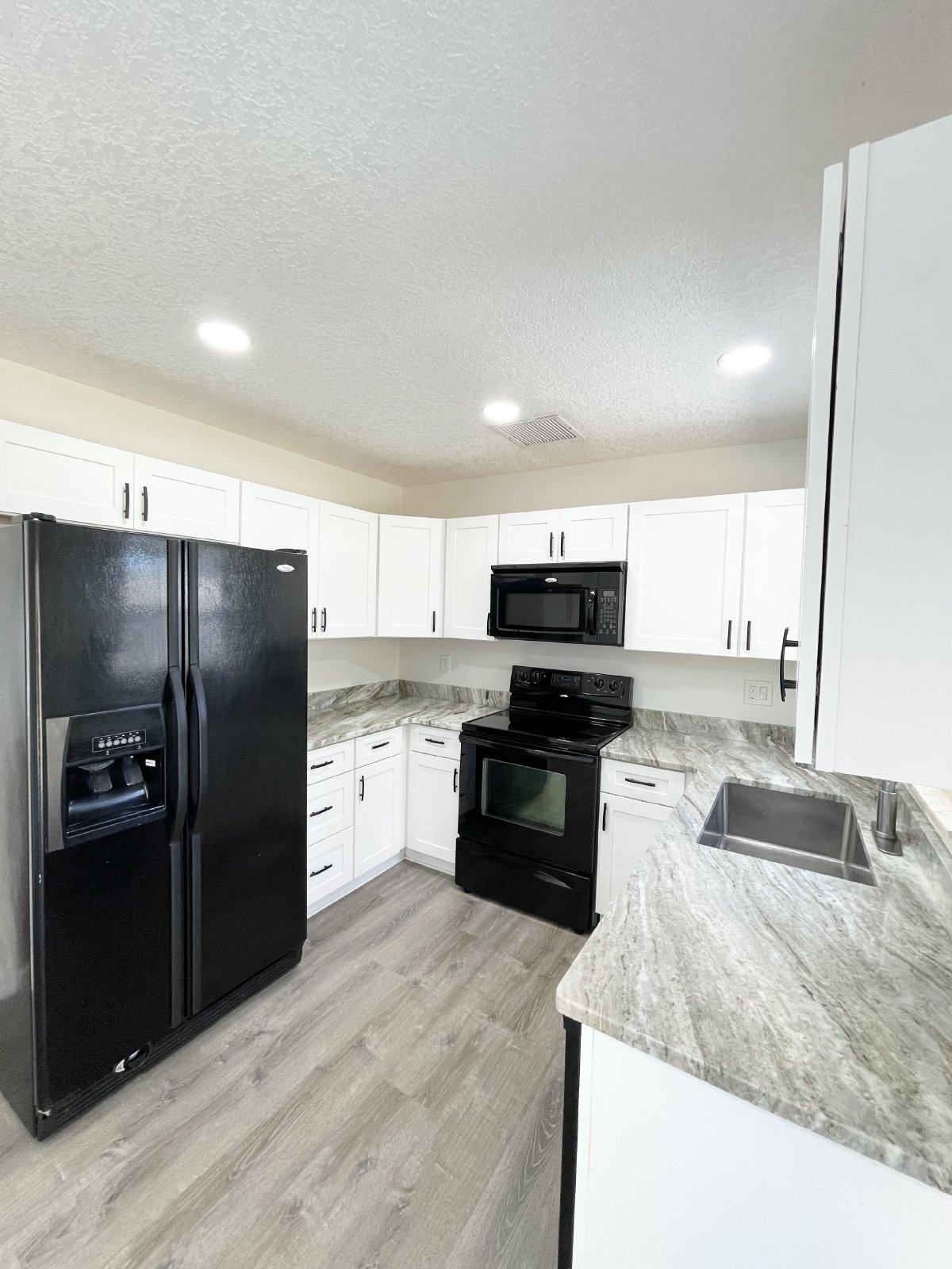 3 Bed, 2 Bath Home In New Port Richey property image