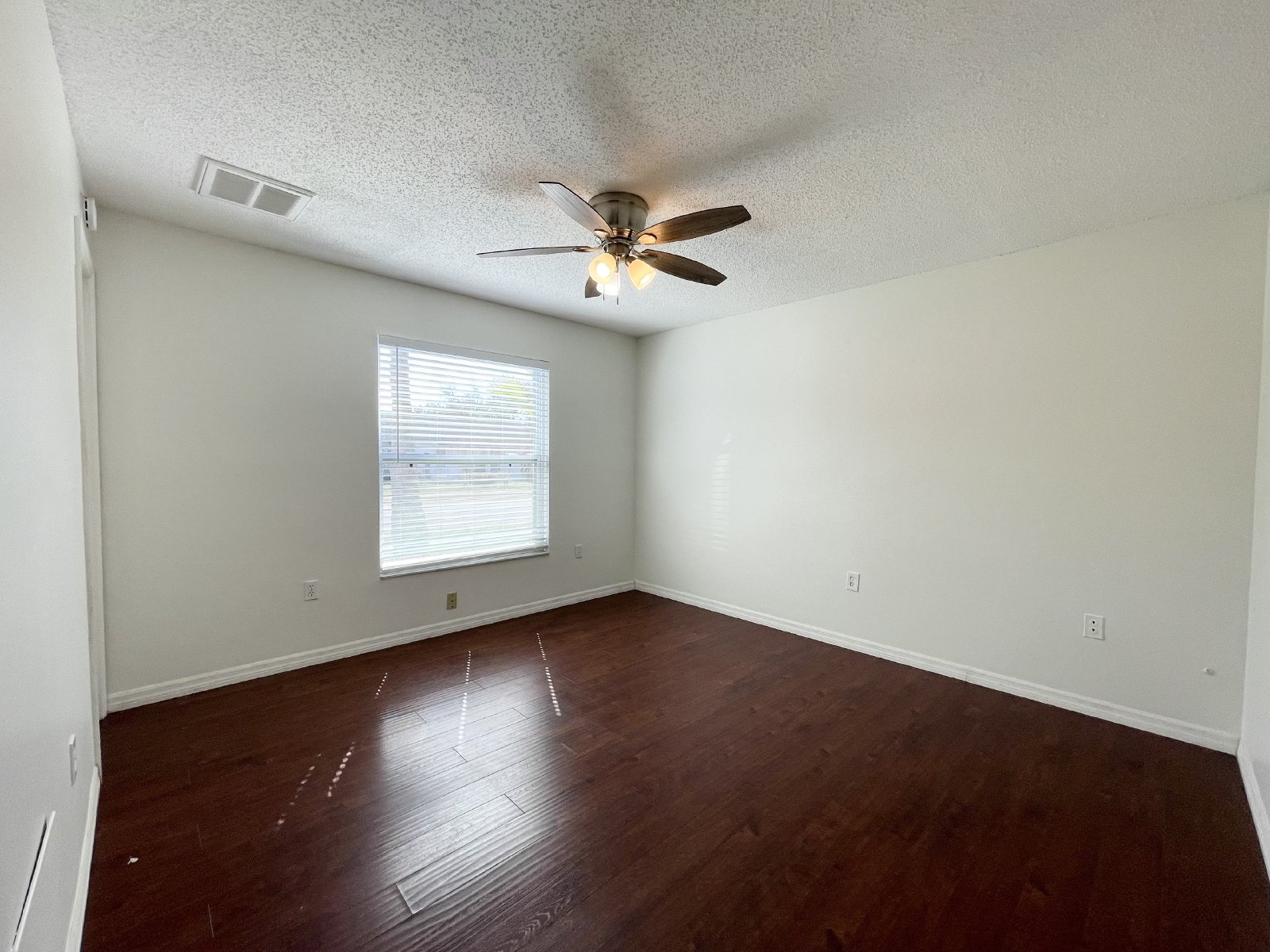 3 Bed, 2 Bath Home In New Port Richey property image