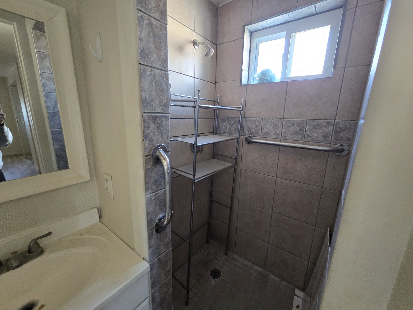 3 Bedroom In Aloha Gardens In Holiday! property image