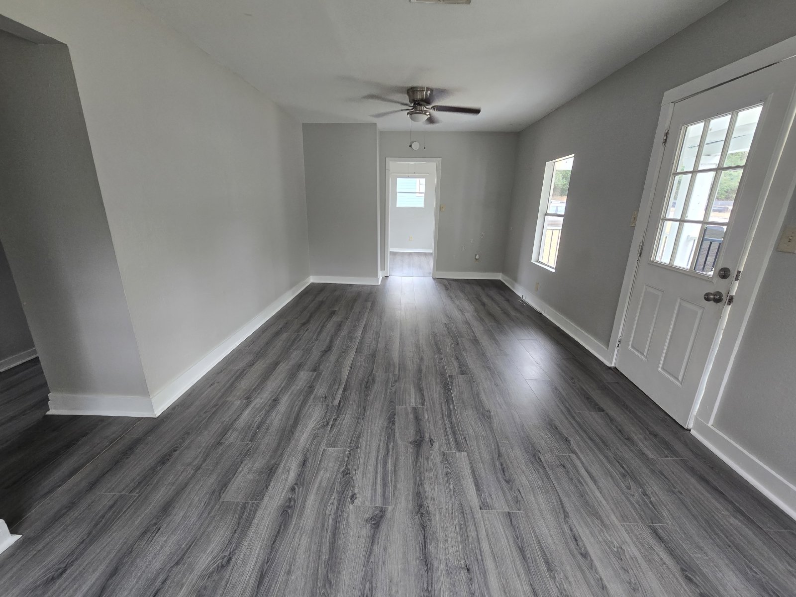 Cute Renovated 2/1 1930s Home property image