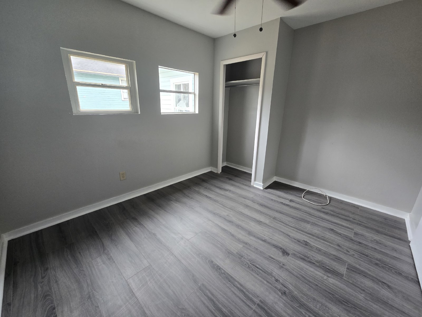 Cute Renovated 2/1 1930s Home property image