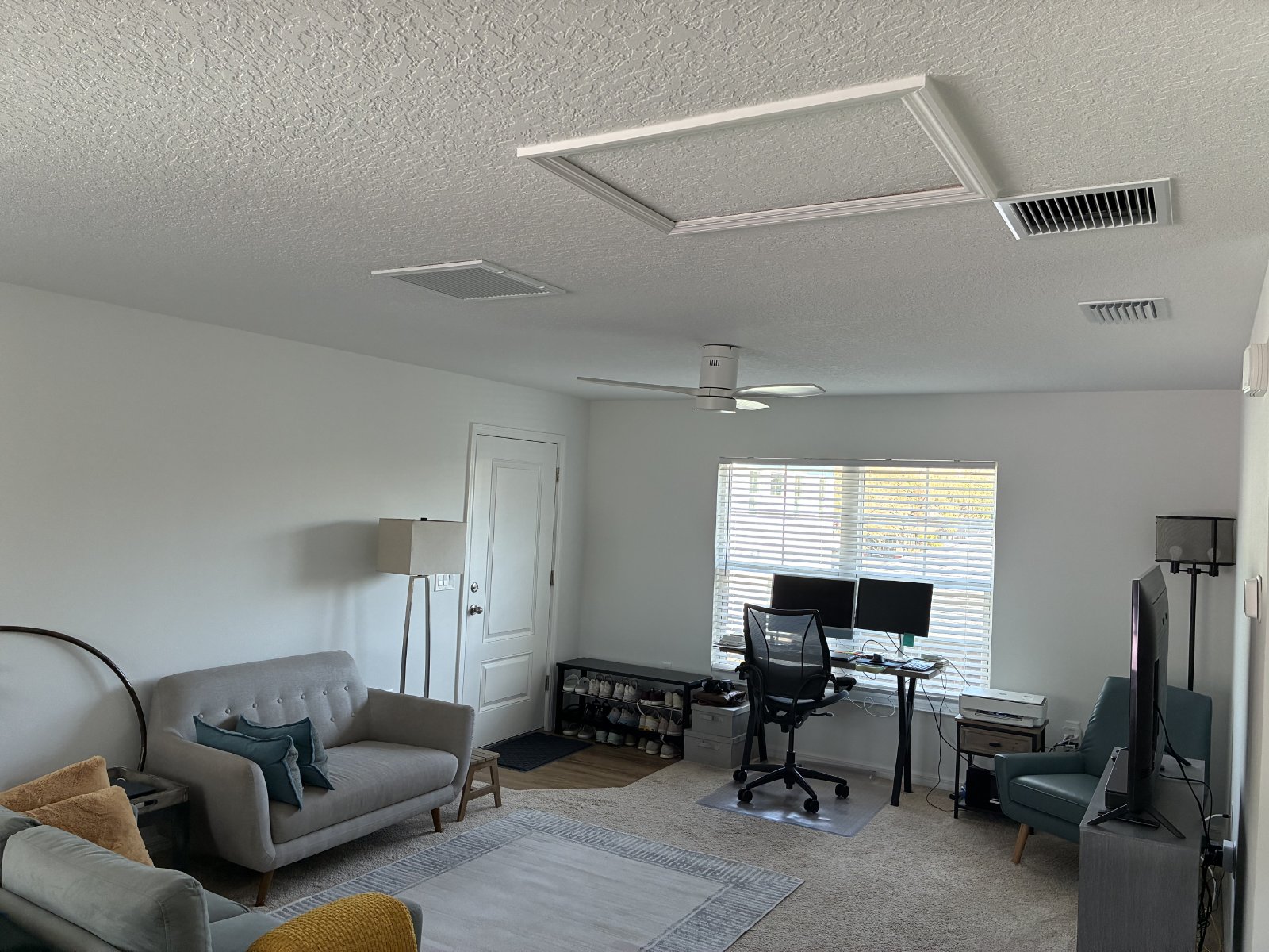 Adorable 1/1 Garage Apartment property image