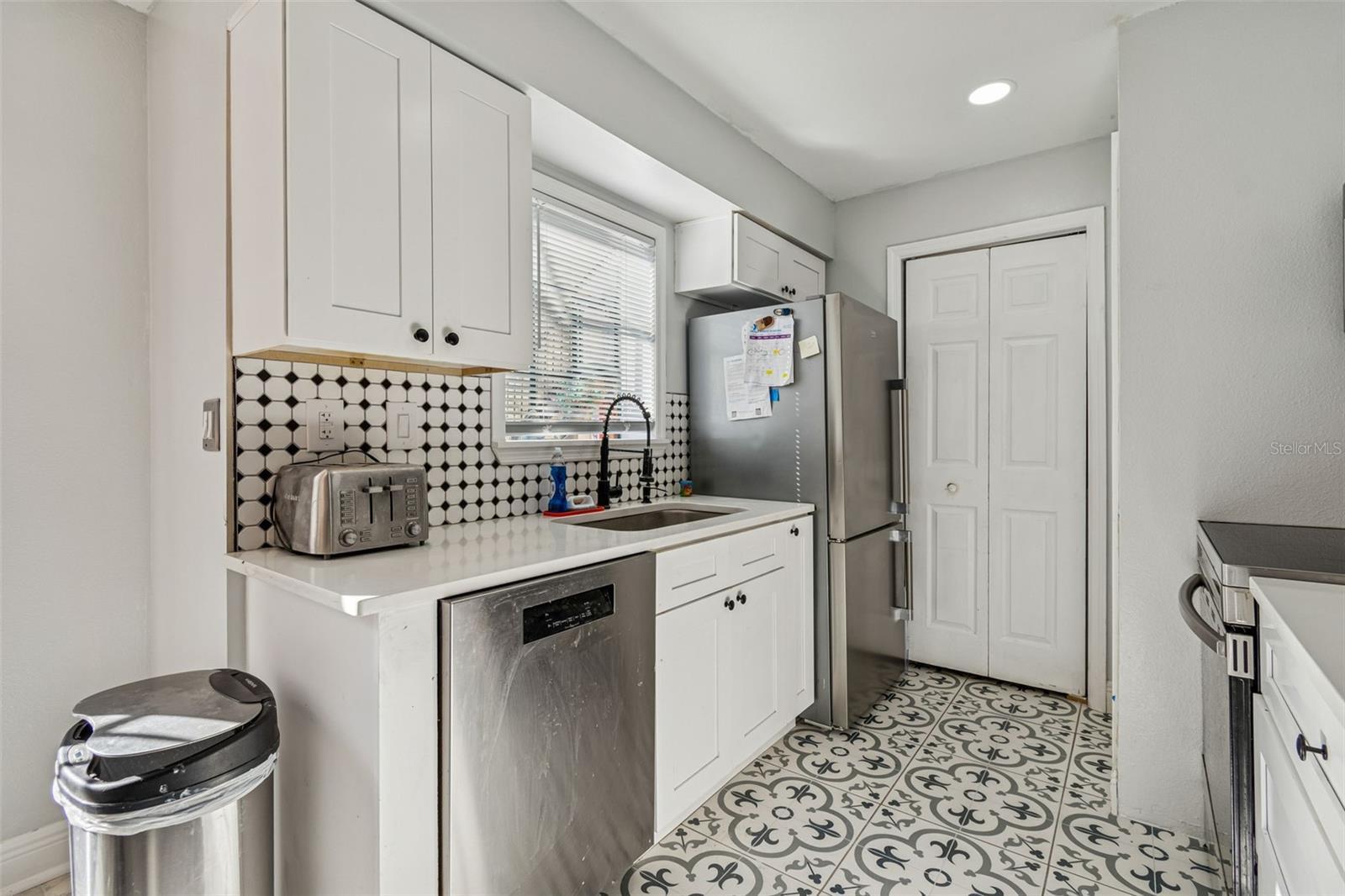 Beautifully Updated Condo For Rent! property image