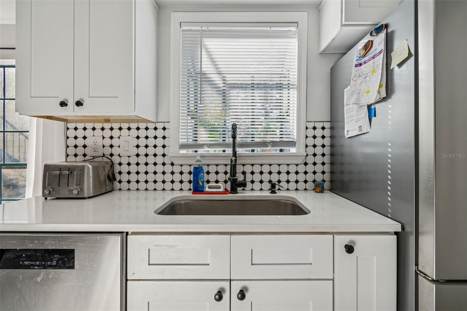 Beautifully Updated Condo For Rent! property image