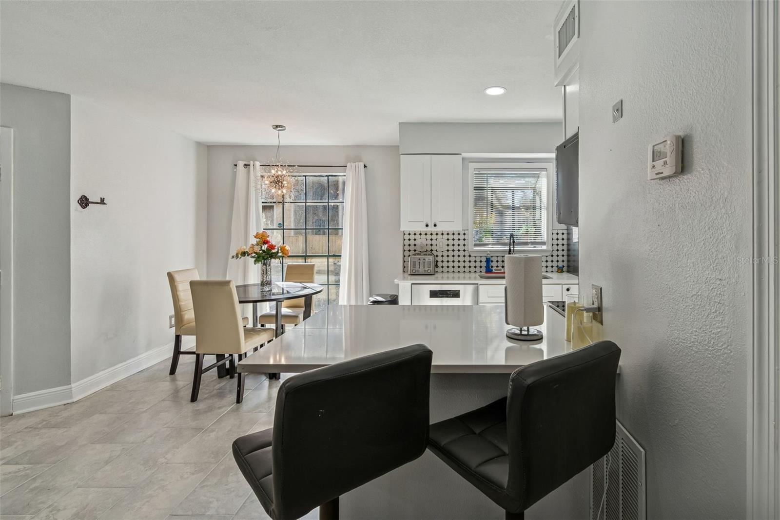 Beautifully Updated Condo For Rent! property image