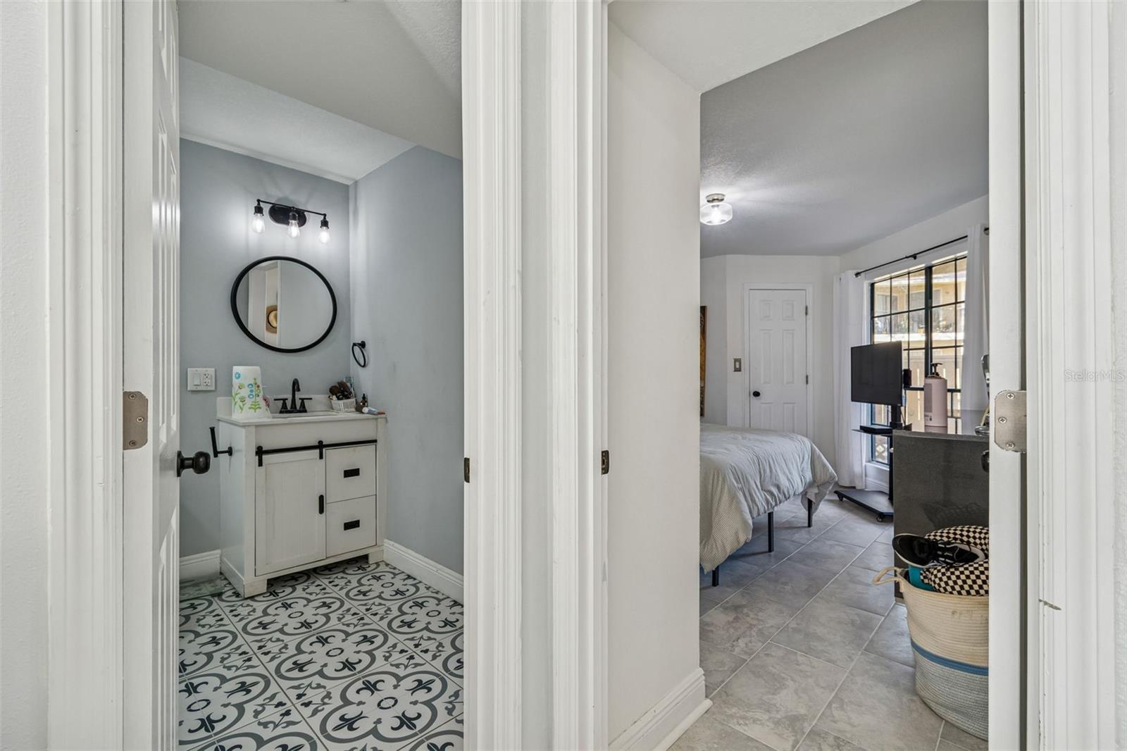 Beautifully Updated Condo For Rent! property image