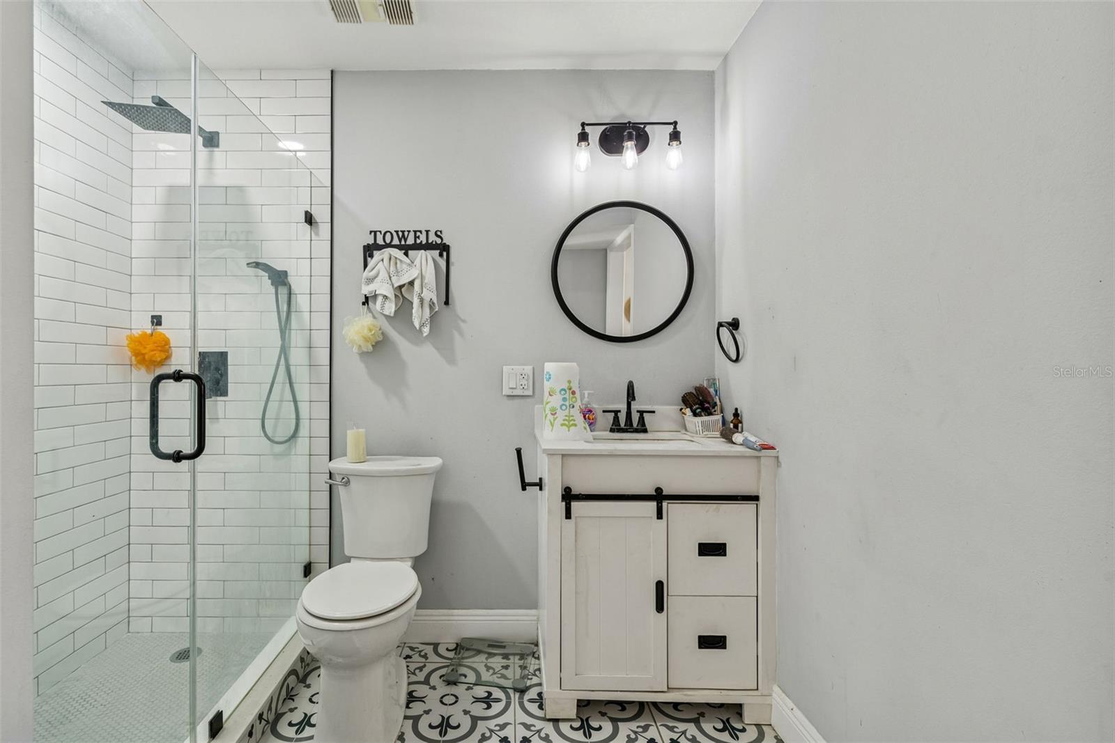 Beautifully Updated Condo For Rent! property image