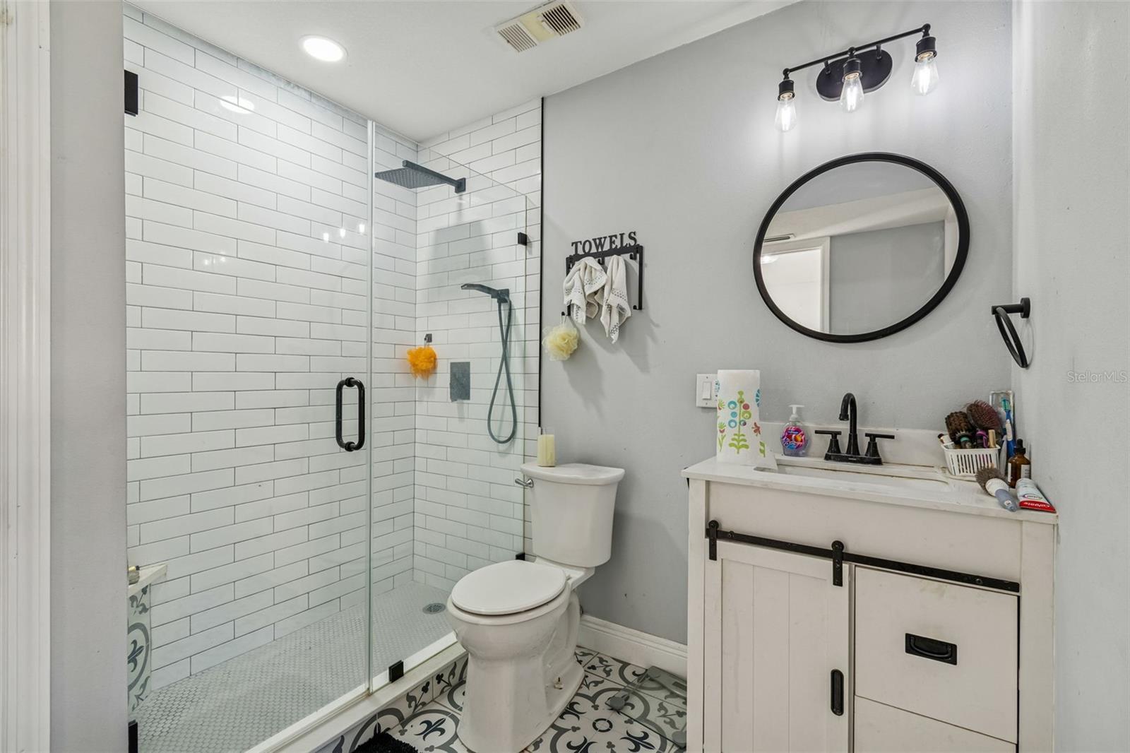 Beautifully Updated Condo For Rent! property image