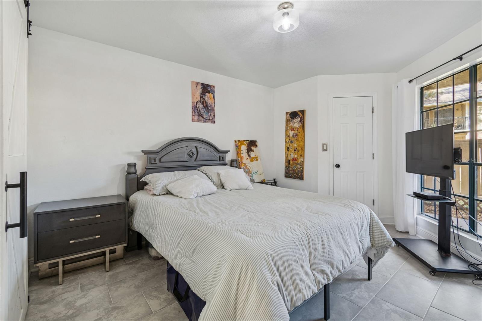 Beautifully Updated Condo For Rent! property image