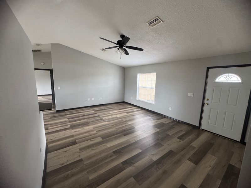 Beautifully Remodeled 3/2 In Spring Hill property image