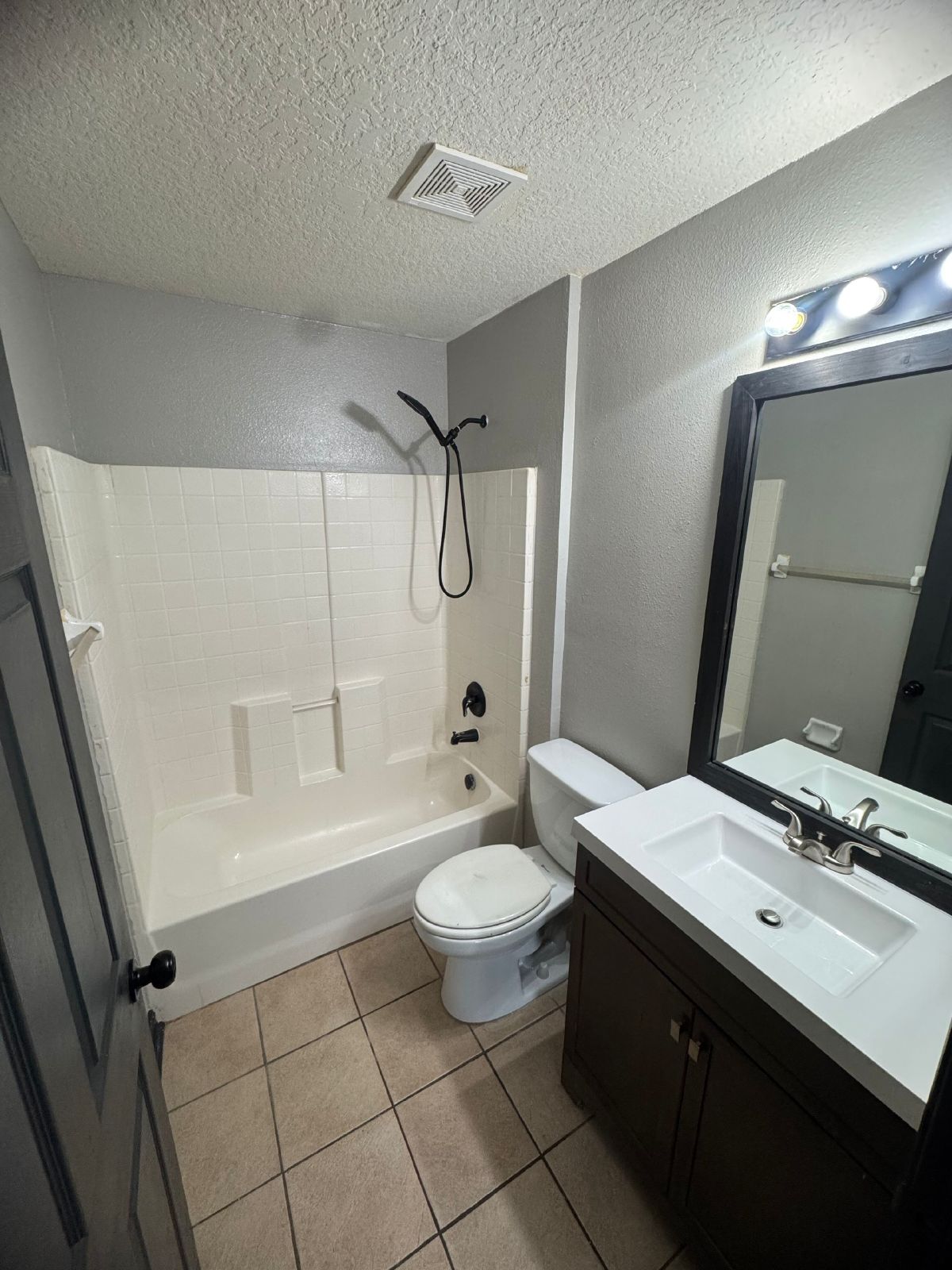 Beautifully Remodeled 3/2 In Spring Hill property image