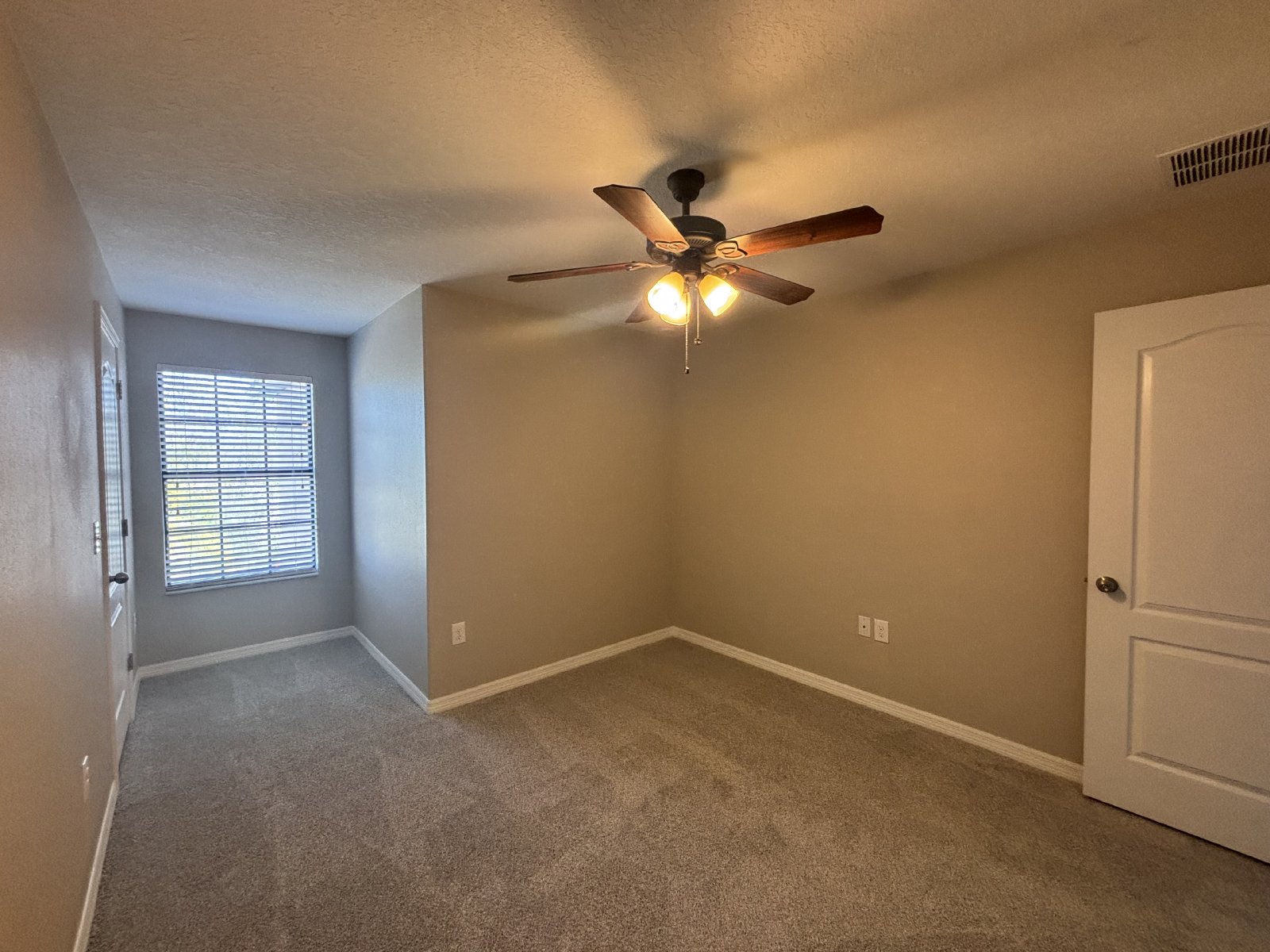 AWESOME BEAUTIFUL HOME property image