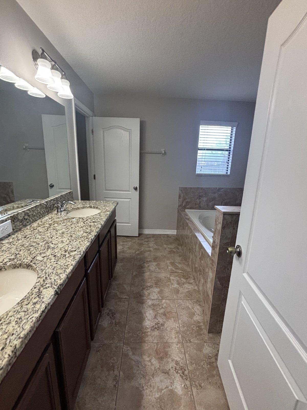 AWESOME BEAUTIFUL HOME property image