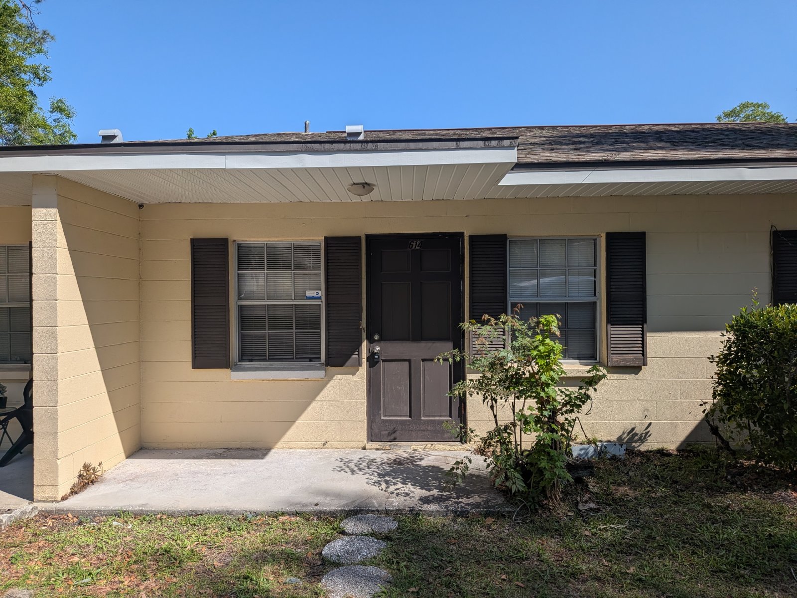 Large One Bedroom One Bathroom In Brooksville property image