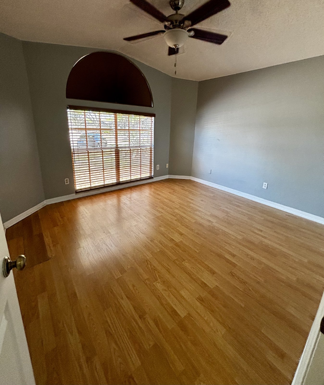 POOL Home 3Bed/2Bath/2 Car Garage property image