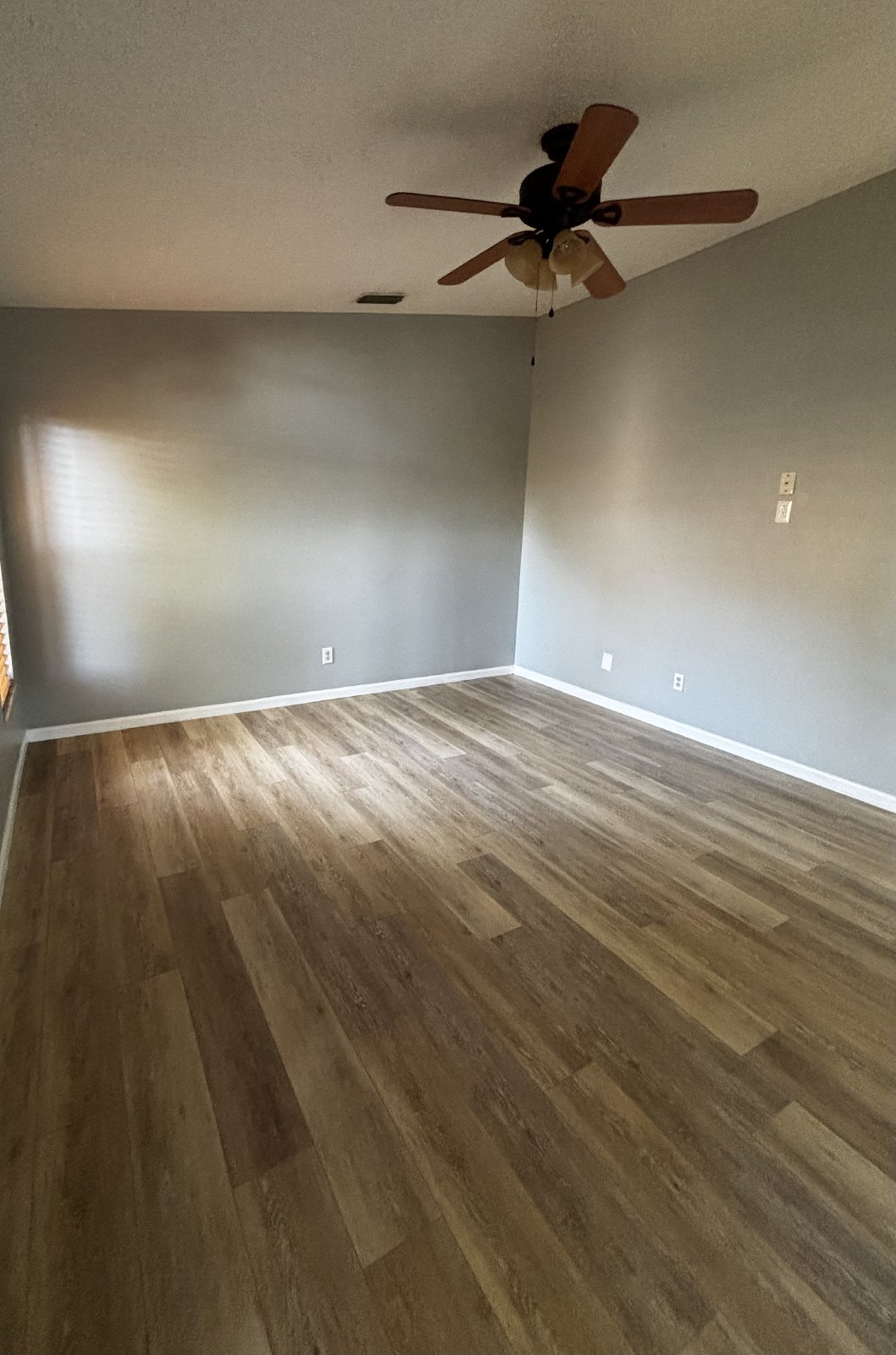 POOL Home 3Bed/2Bath/2 Car Garage property image