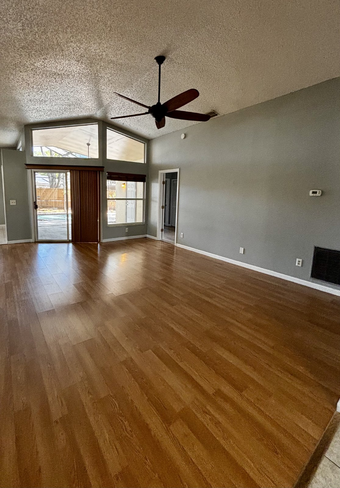 POOL Home 3Bed/2Bath/2 Car Garage property image