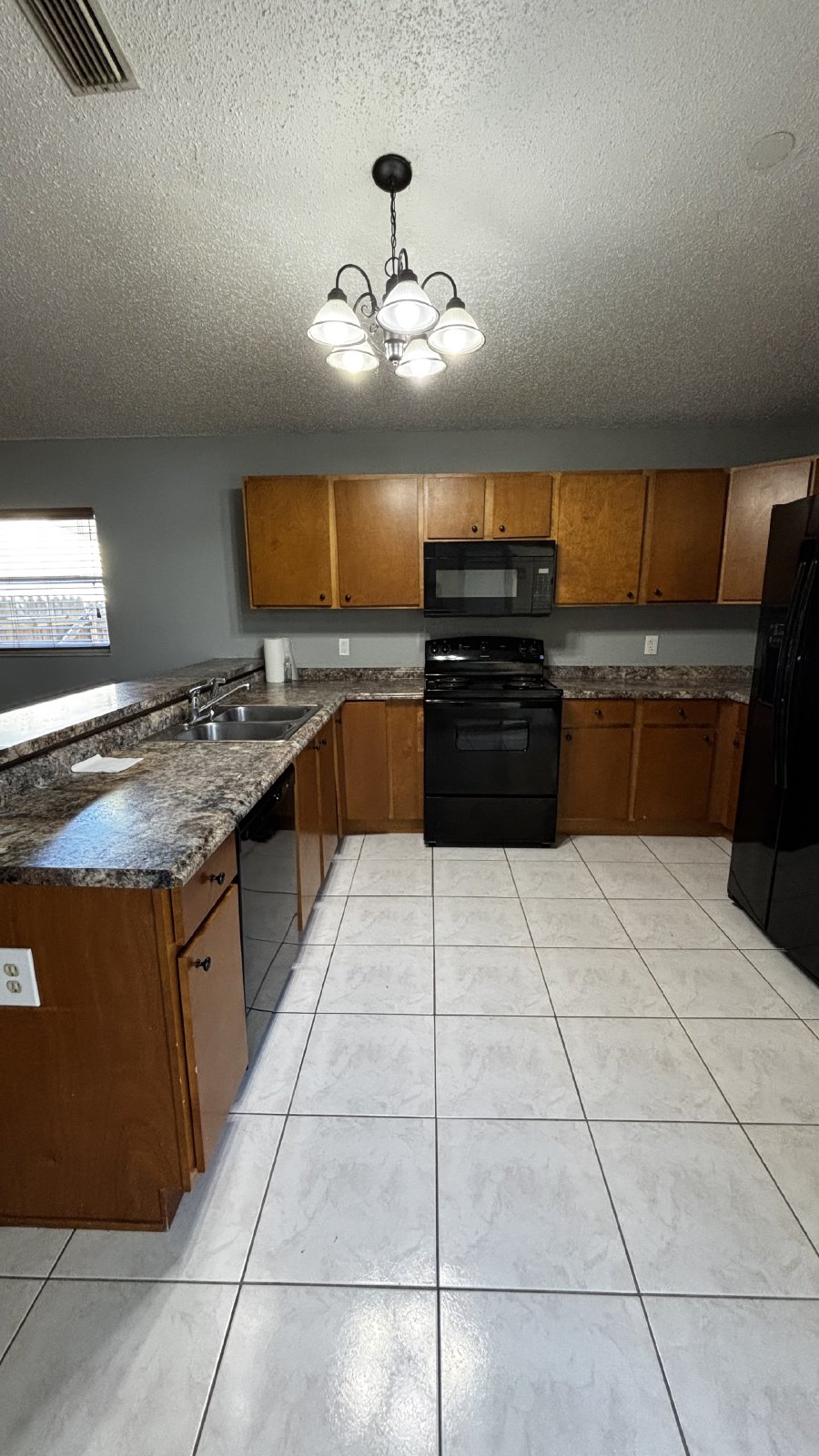 POOL Home 3Bed/2Bath/2 Car Garage property image