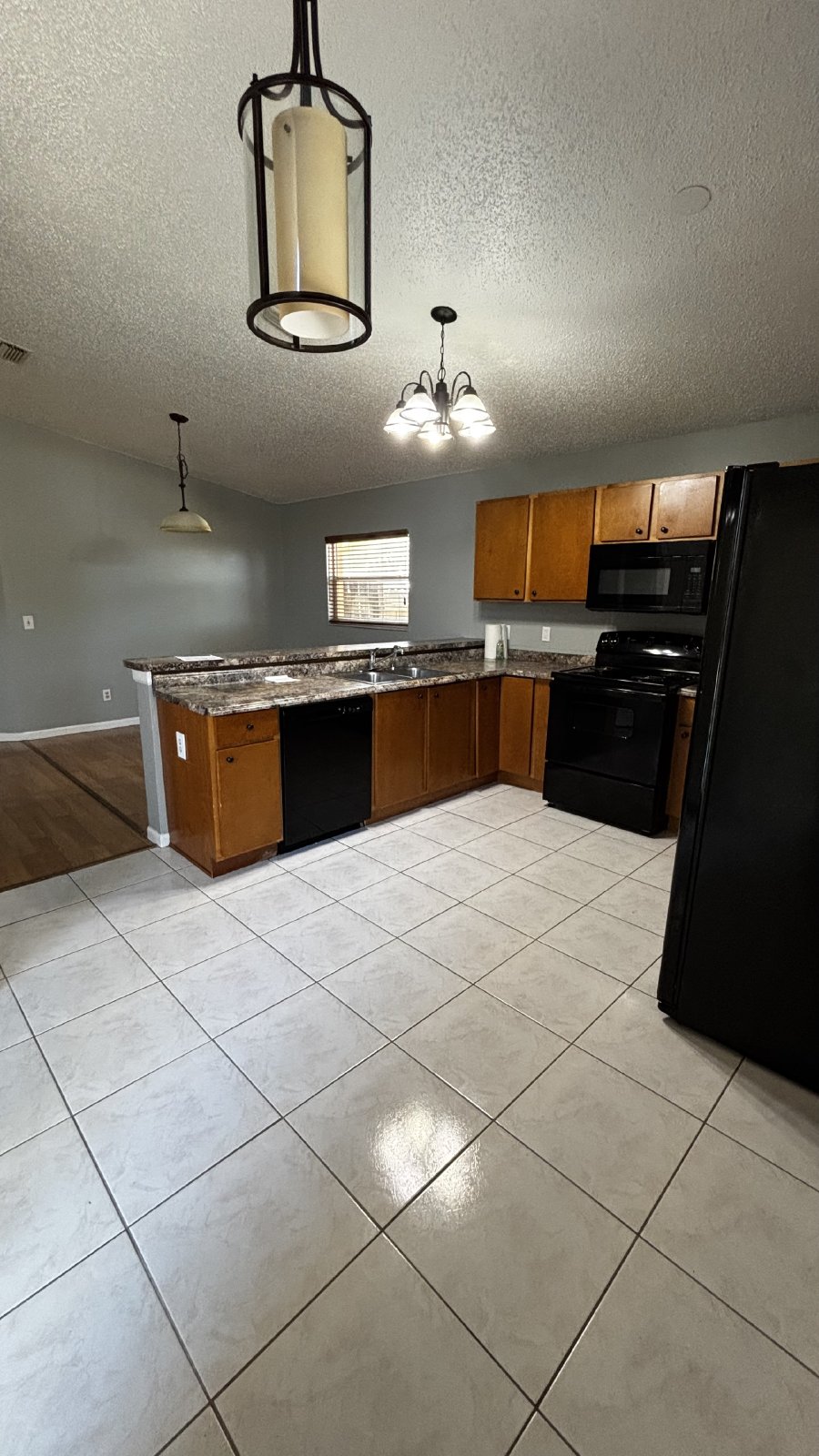 POOL Home 3Bed/2Bath/2 Car Garage property image