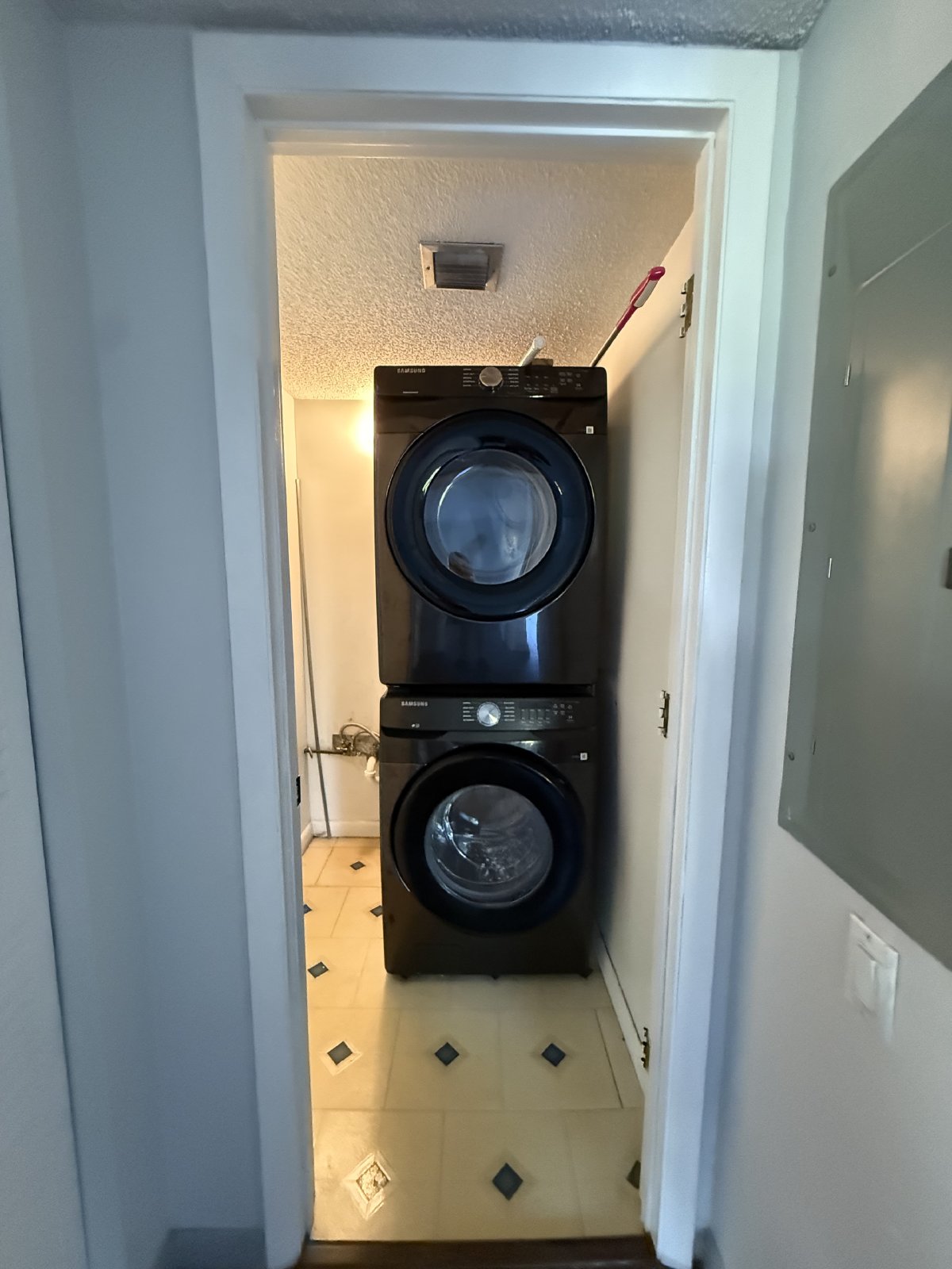 1 Bedroom, 1 Bath Condo In St Petersburg property image