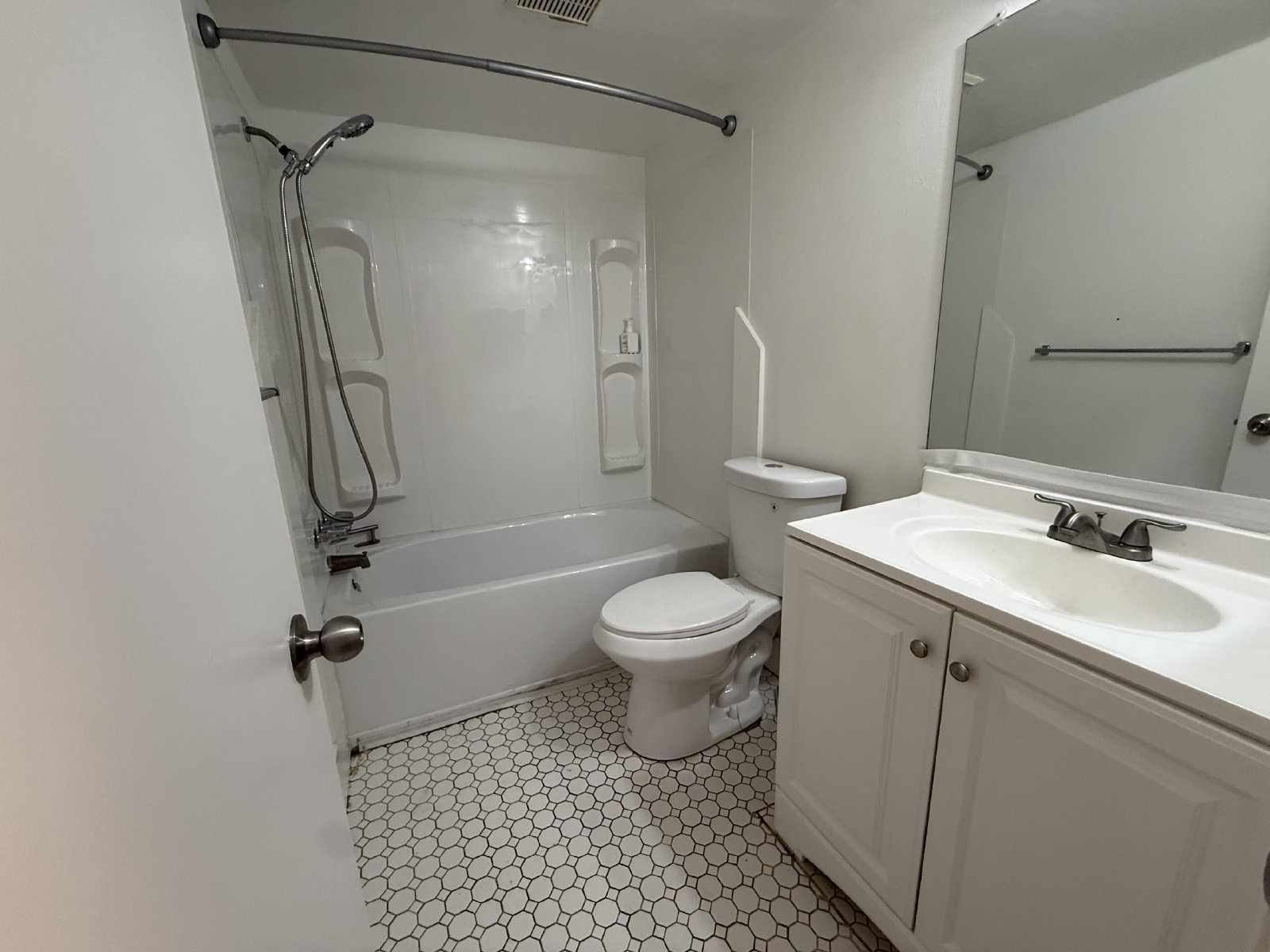 1 Bedroom, 1 Bath Condo In St Petersburg property image