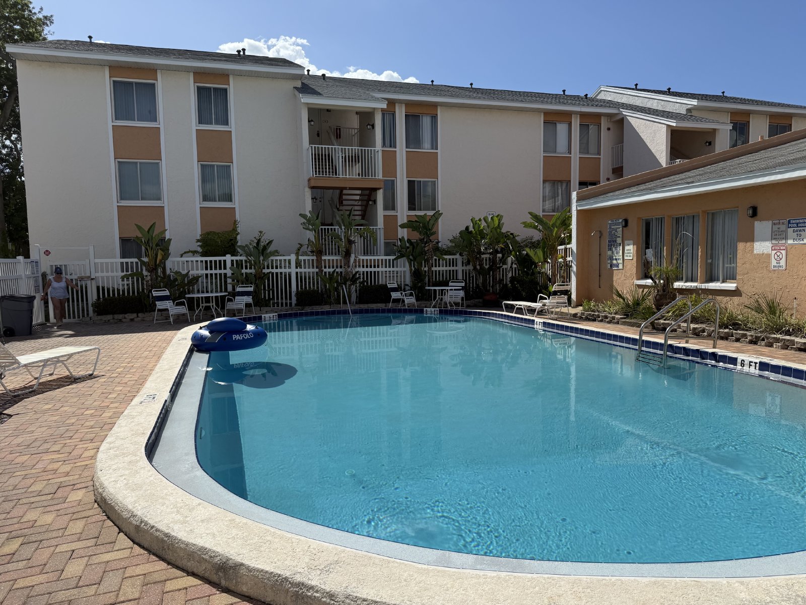 1 Bedroom, 1 Bath Condo In St Petersburg property image