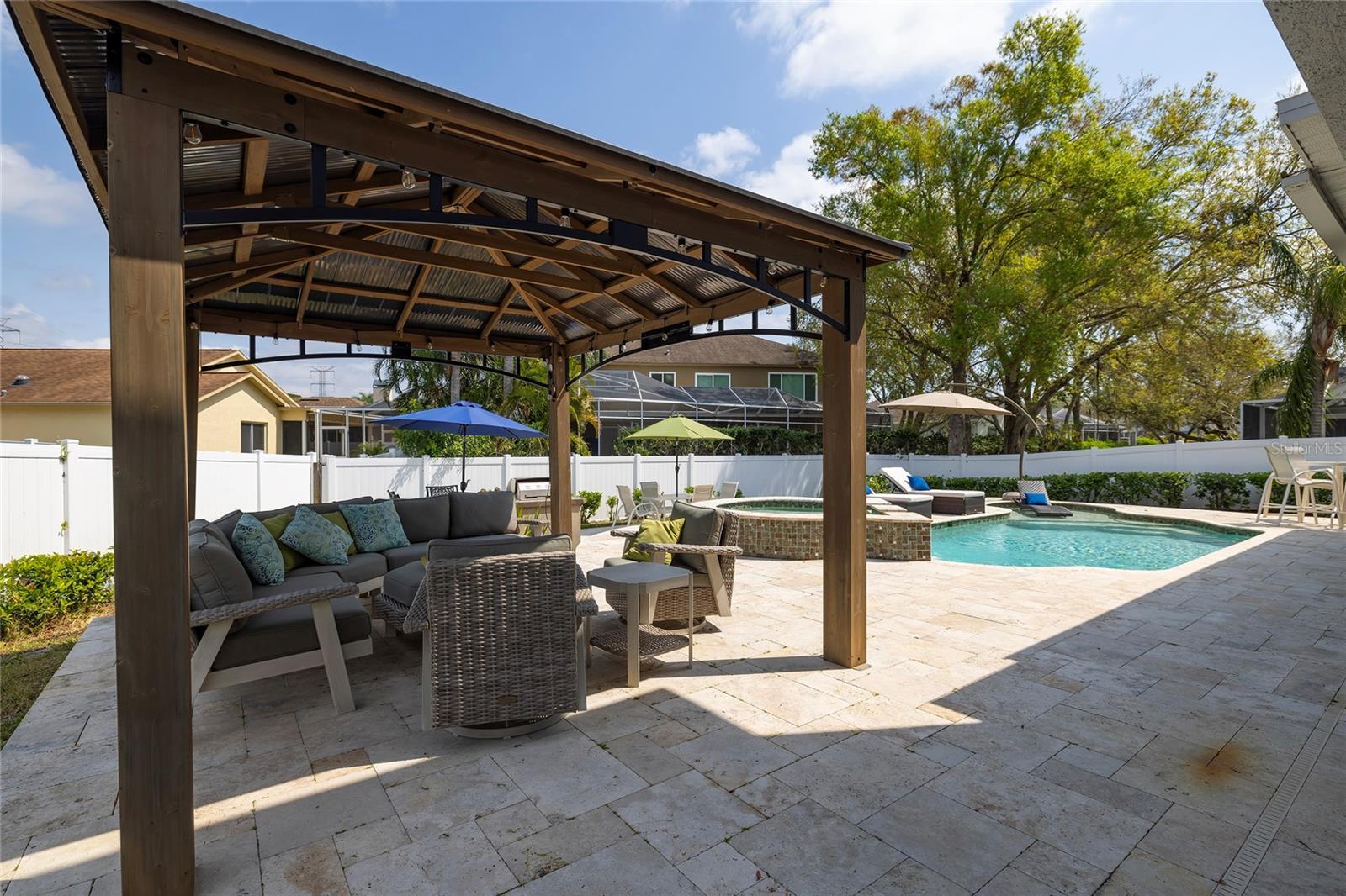 Luxury Living In East Lake Woodlands Updated Pool Home property image