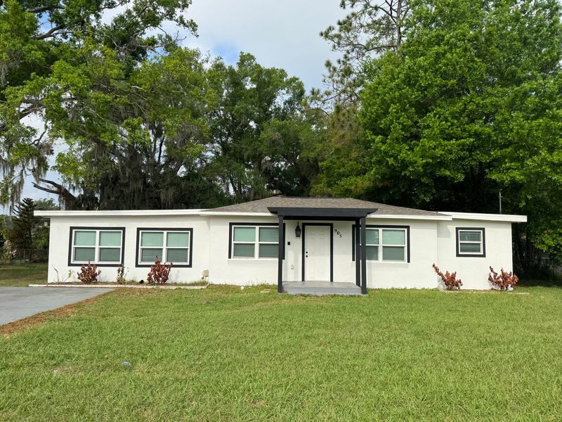Beautiful And Updated 3 Bed 3 Bath Home In Plant City! property image