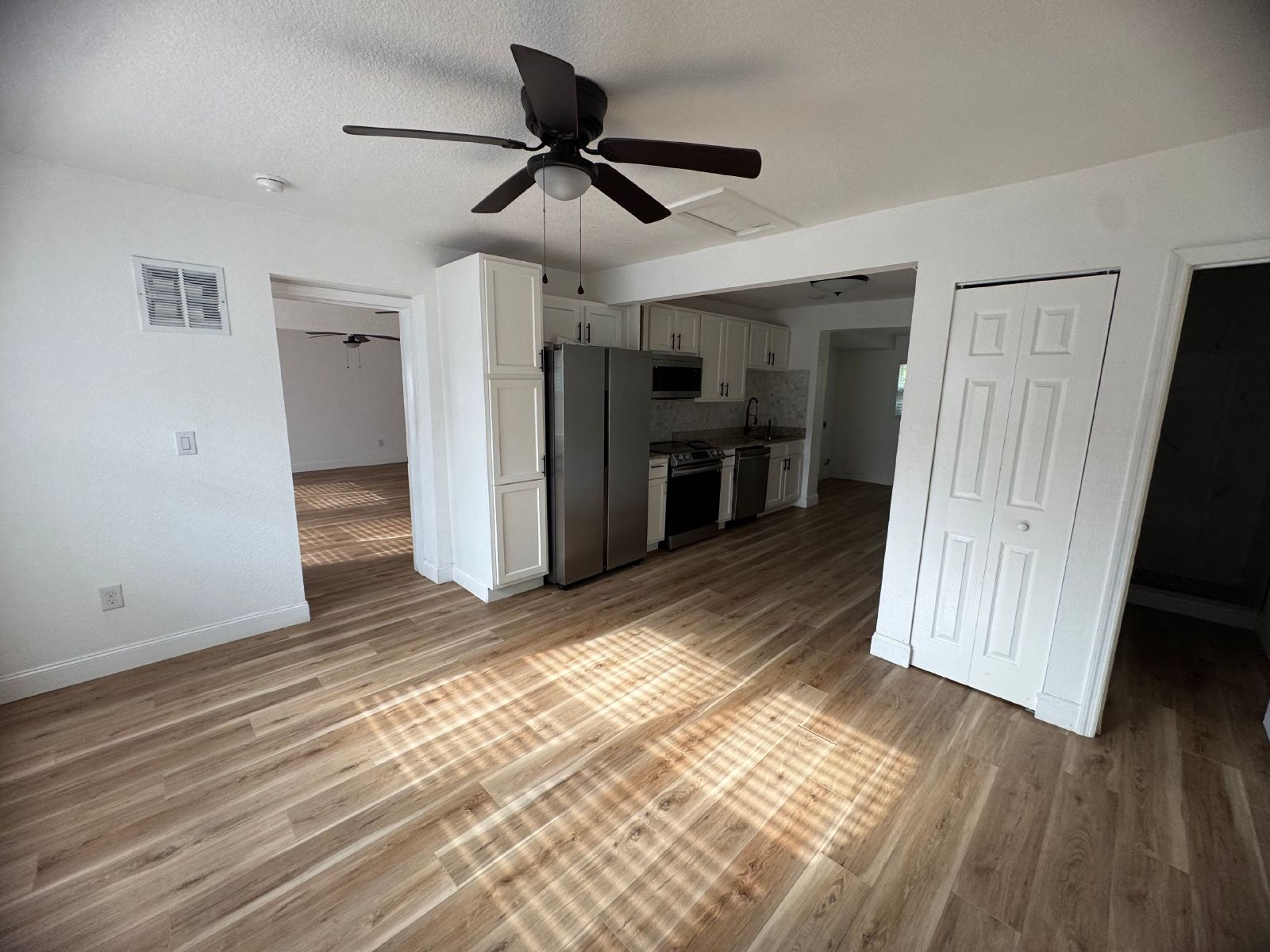 Beautiful And Updated 3 Bed 3 Bath Home In Plant City! property image