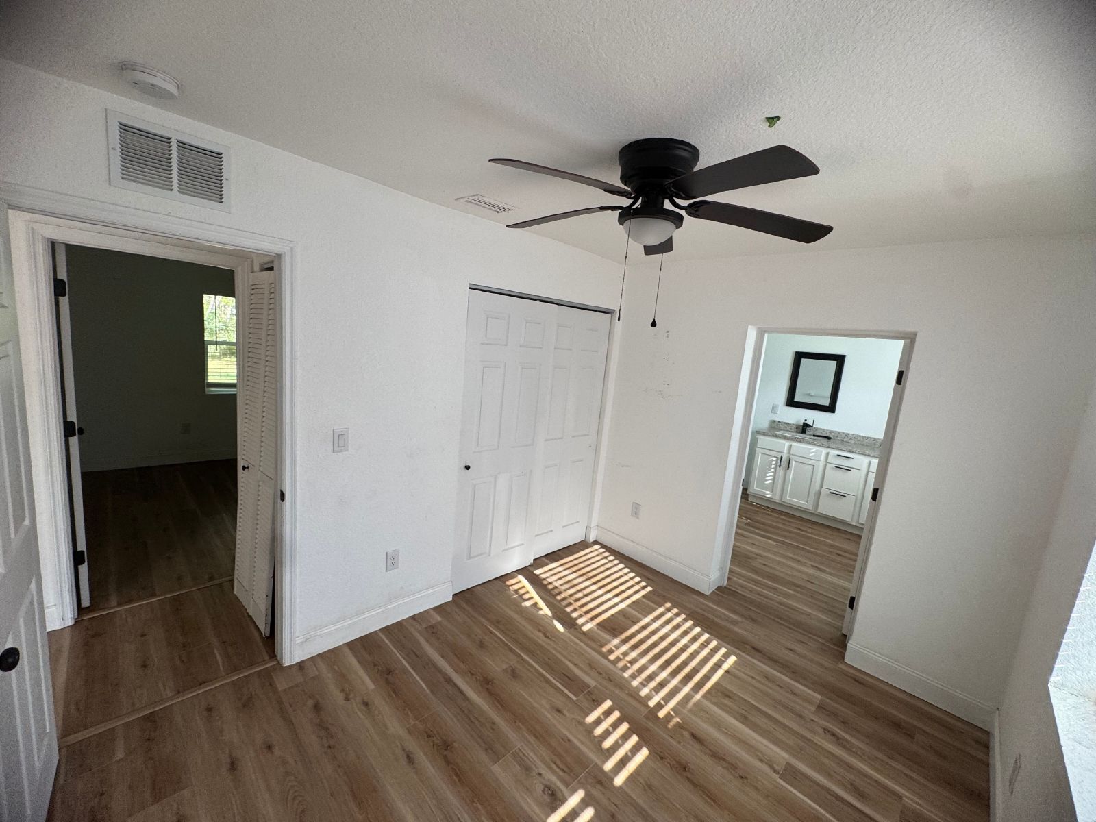 Beautiful And Updated 3 Bed 3 Bath Home In Plant City! property image