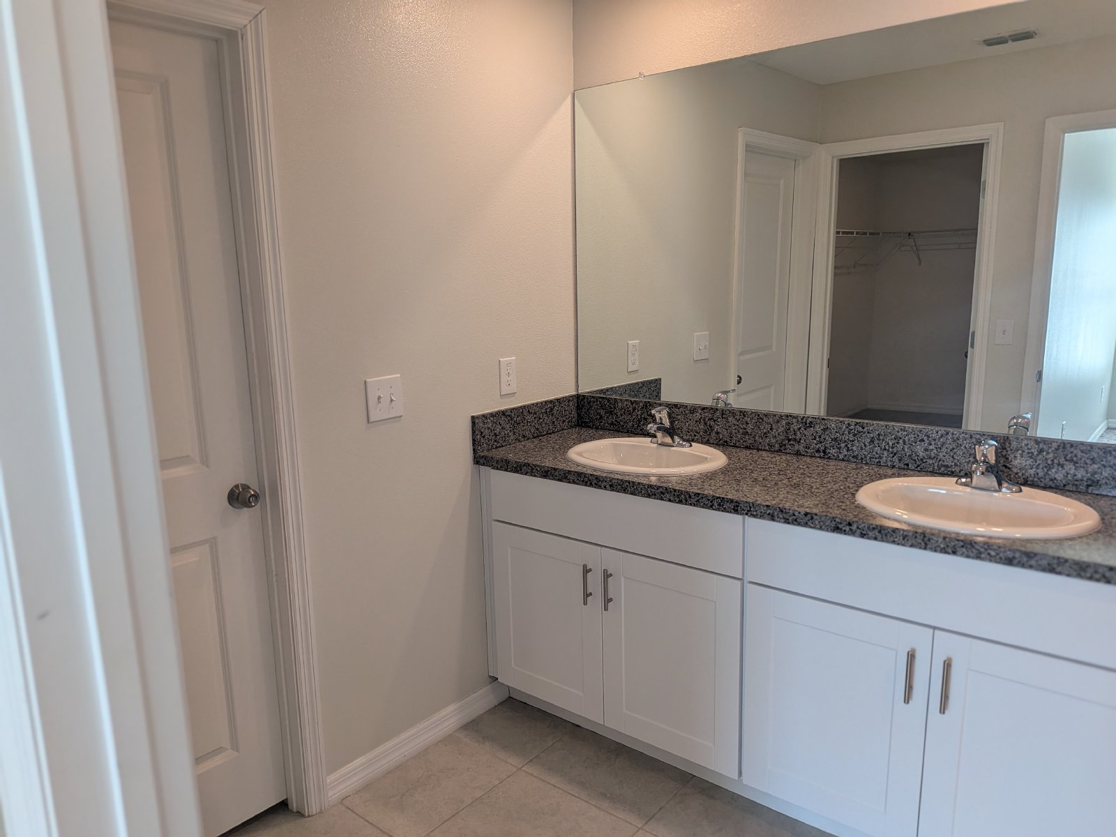 Nice 4/2/2 in Villages of Avalon property image