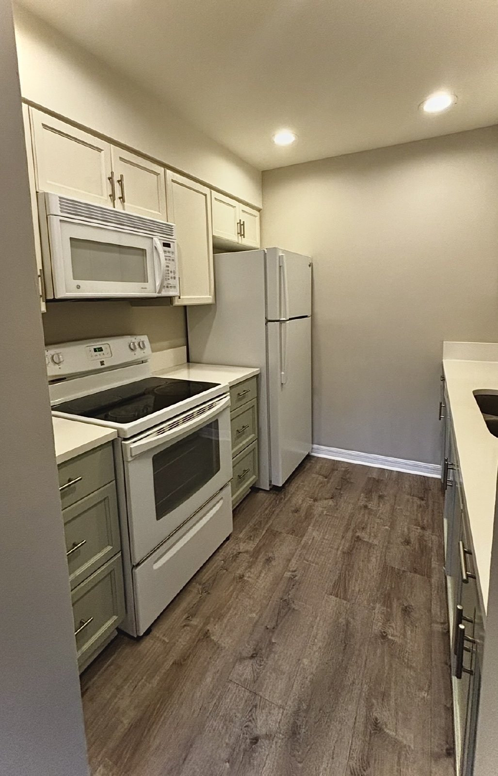 Upscale 2 bed 1 bath condo in St.Pete! property image