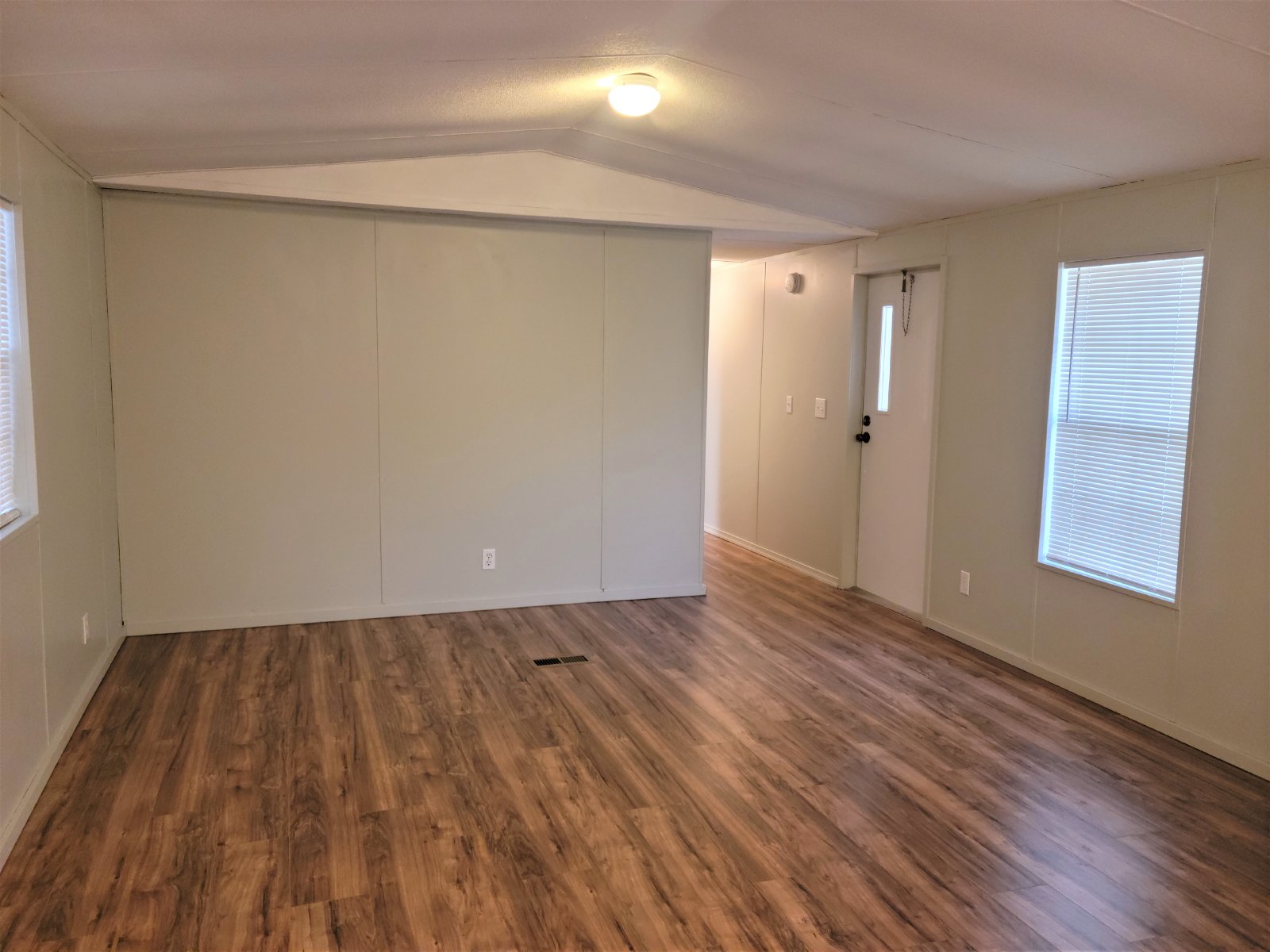 3/2 Mobile Home Located In Homosassa, FL! Fenced Yard! property image