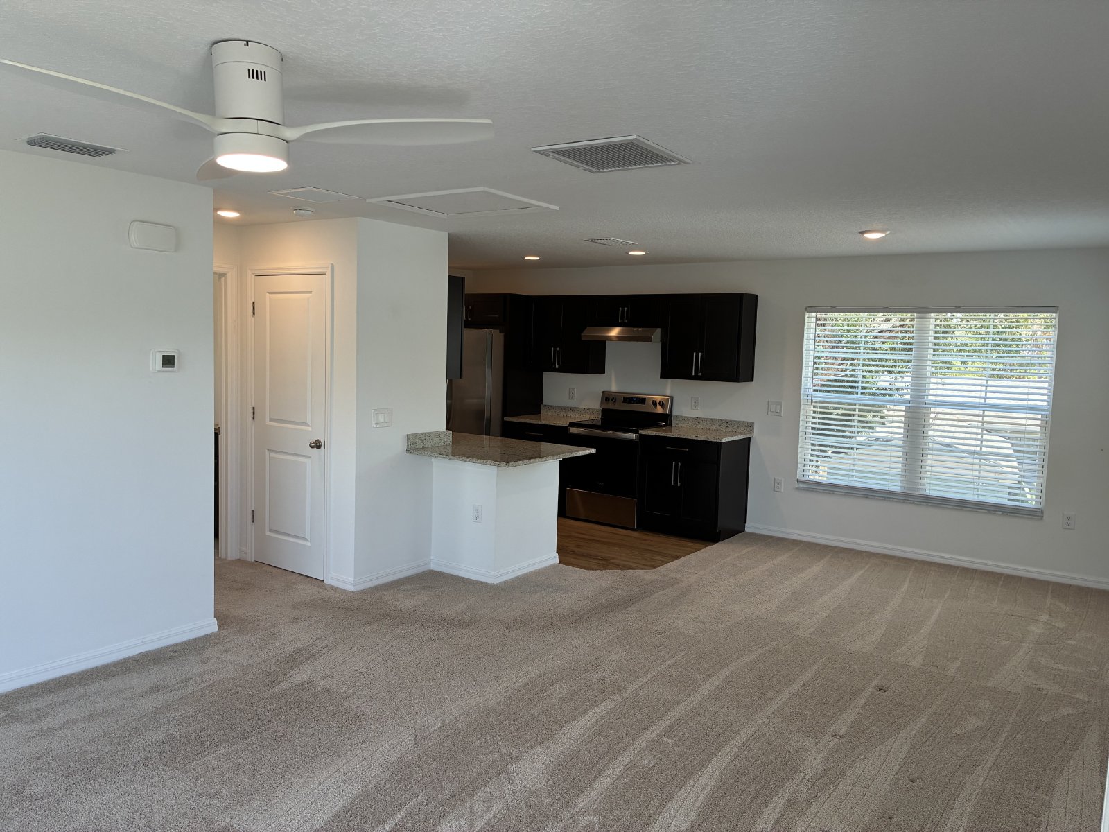 Adorable 1/1 Garage Apartment property image