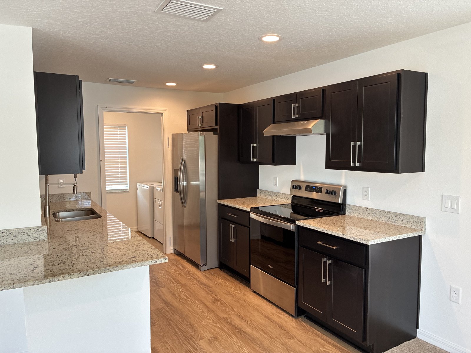 Adorable 1/1 Garage Apartment property image